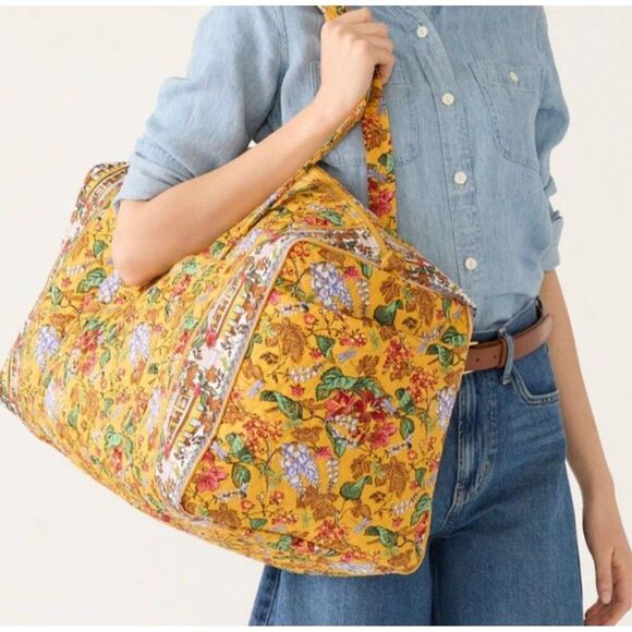 Vera Bradley X Gilmore Girls Large Duffle Bag - Picture 2 of 5